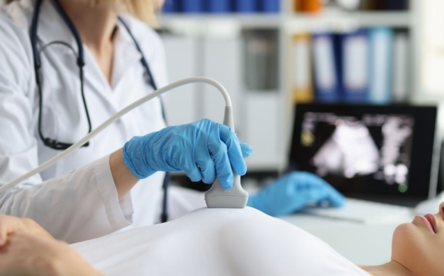 Jak specjalistyczne zabiegi pod kontrolą USG wpływają na skuteczność leczenia?