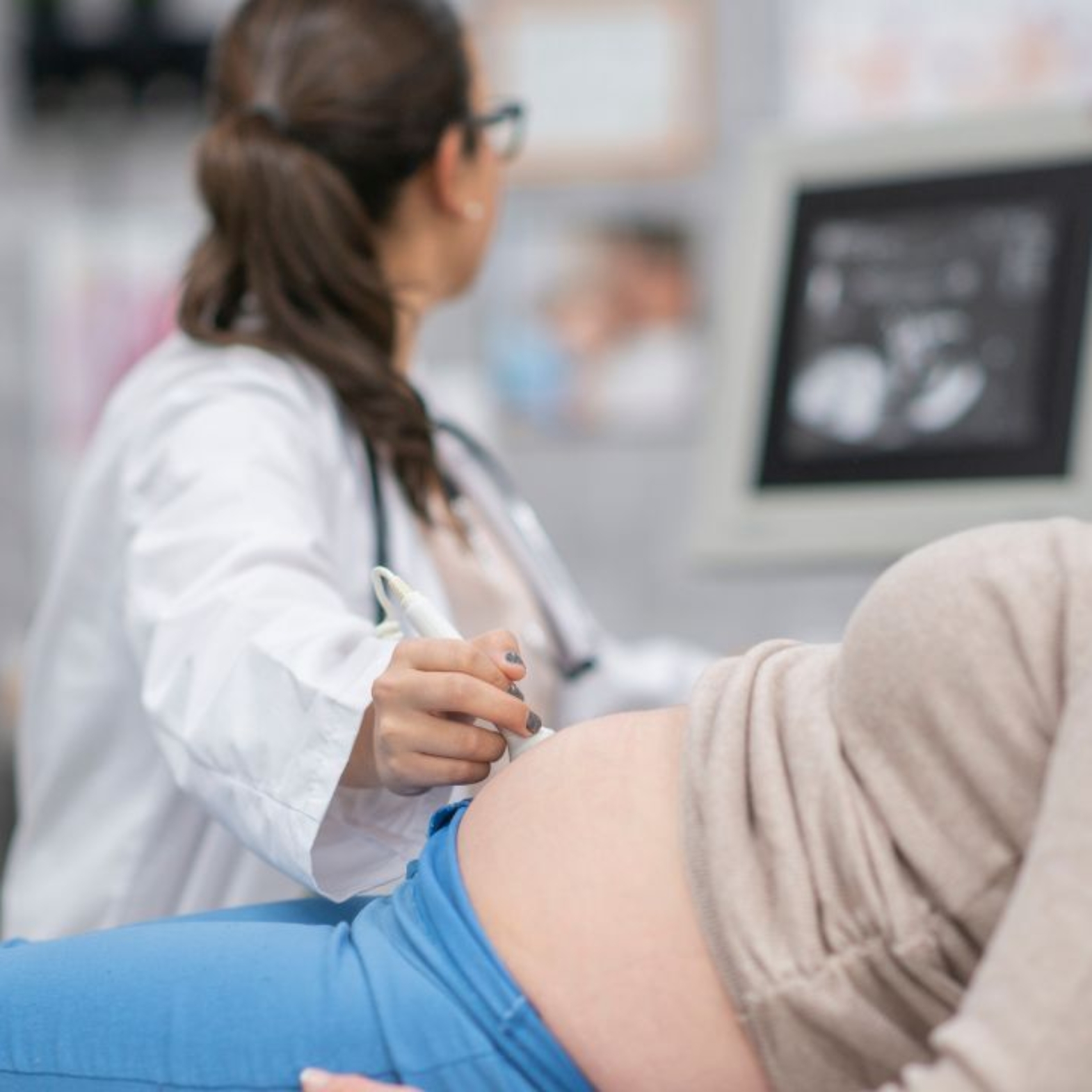 Opieka w ciąży podwyższonego ryzyka – dlaczego jest tak ważna?