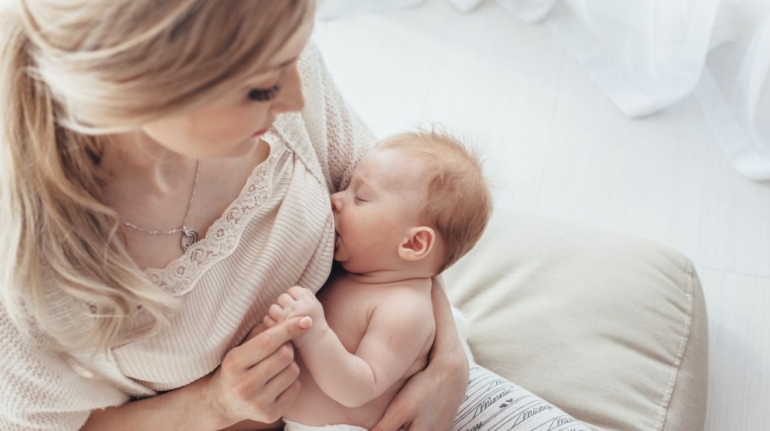 Jak neurologopeda i poradnia laktacyjna mogą pomóc w przypadku zaburzeń karmienia u niemowląt?