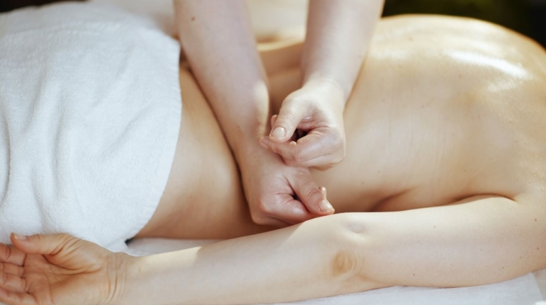 Masaż leczniczy, relaksacyjny czy sportowy - który najlepiej odpowiada Twoim potrzebom?