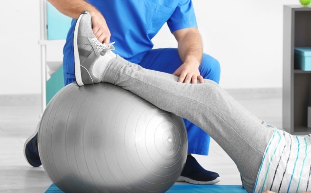 Trening w przestrzeni klinicznej – zalety ćwiczeń pod okiem specjalisty