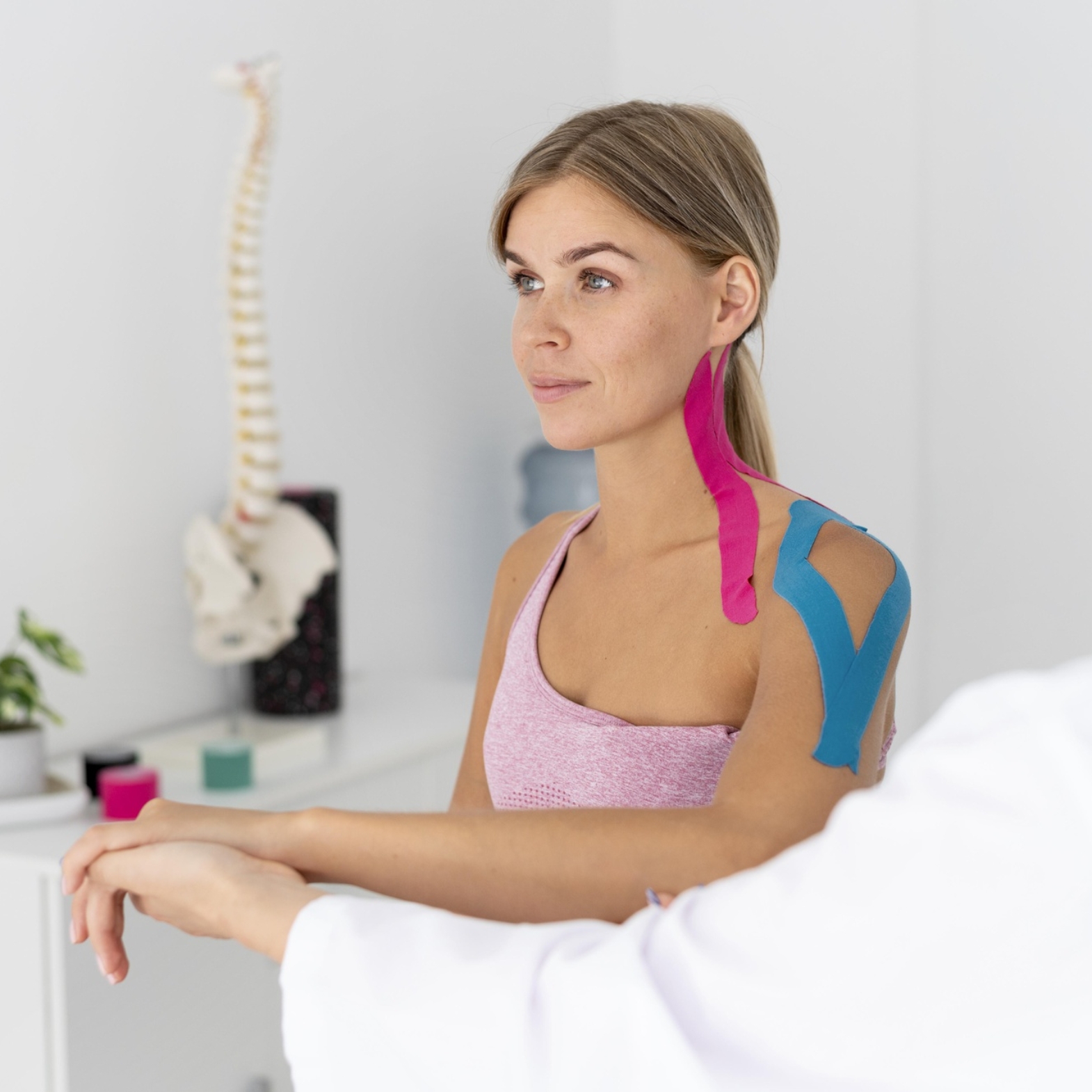 Kinesiotaping - kiedy taśmy mogą wspierać terapię, a kiedy nie wystarczą?